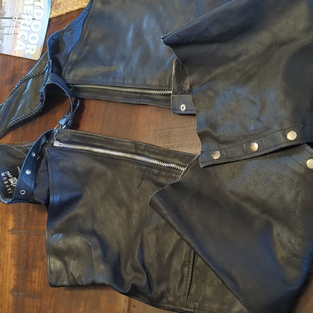 Leather motorcycle chaps